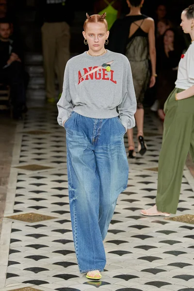 Look 23